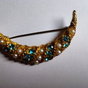 Vintage crescent moon brooch